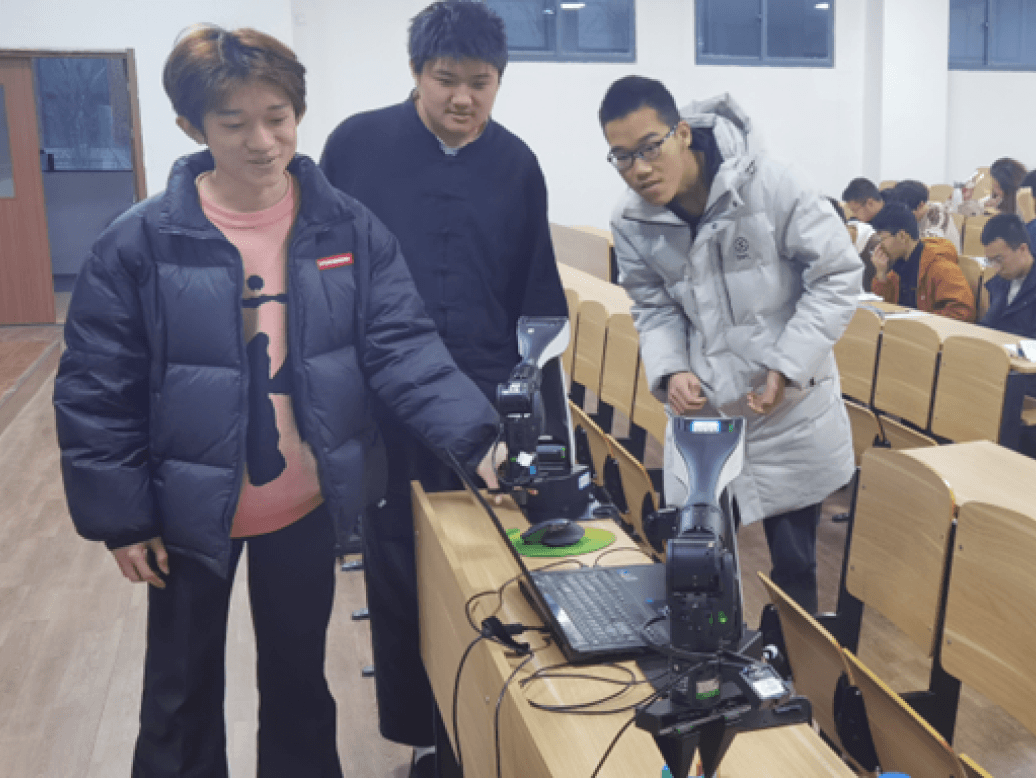 清华大学电子系智能前沿教学